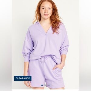 Old Navy Extra High-waisted Terry Shorts 5-inch seam in color Lavender size M